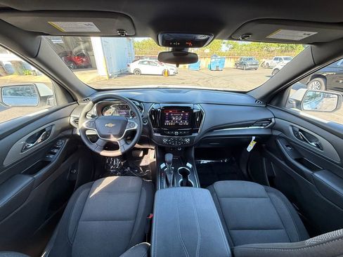 Used 2023 Chevrolet Traverse LT AWD/4WD image 24