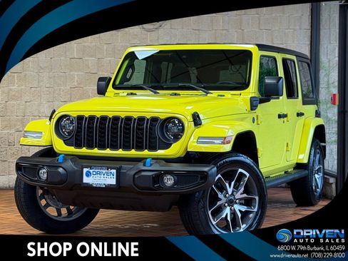 Used 2024 Jeep Wrangler Unlimited w/ Convenience Group AWD/4WD image 1