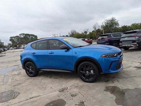 Used 2025 Dodge Hornet R/T w/ R/T Blacktop Package image 3