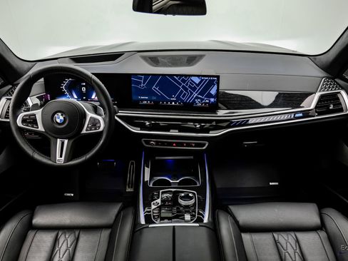 Used 2026 BMW X7 M60i AWD/4WD image 34