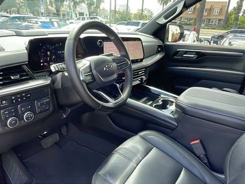 Used 2025 Chevrolet Suburban RST w/ Comfort Package AWD/4WD image 10