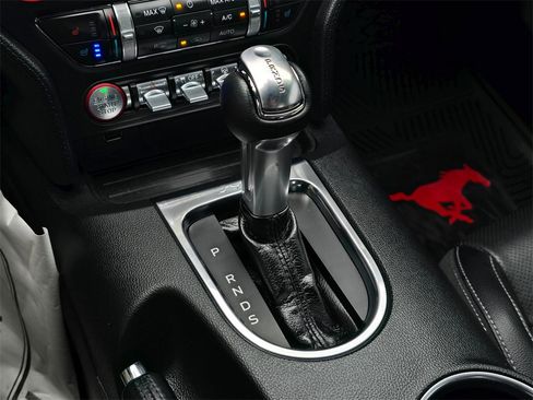 Used 2018 Ford Mustang Premium image 26