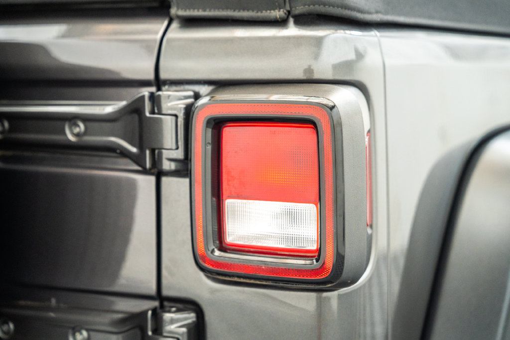 Used 2018 Jeep Wrangler Unlimited Sport S AWD/4WD image 8