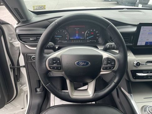 Certified 2023 Ford Explorer XLT w/ Equipment Group 202A AWD/4WD image 15