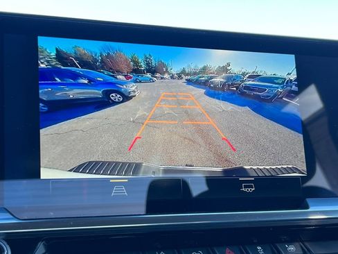 Used 2025 Chevrolet Silverado 2500 LT w/ Convenience Package image 27