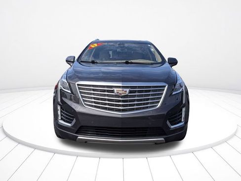 Used 2017 Cadillac XT5 Platinum w/ Driver Assist Package AWD/4WD image 8