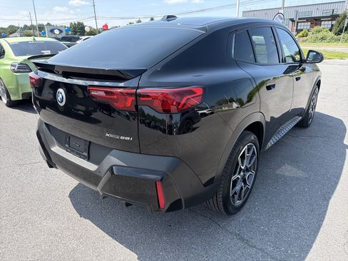 Used 2026 BMW X2 xDrive28i AWD/4WD image 3