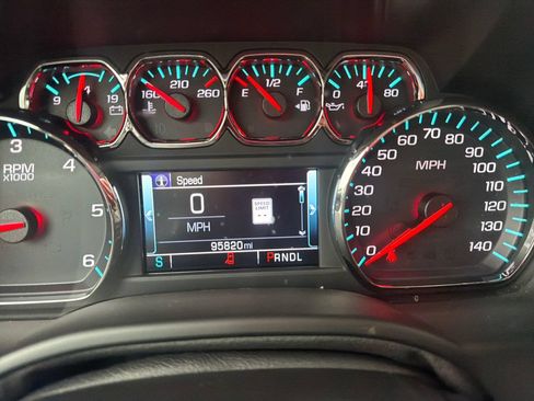 Certified 2020 Chevrolet Tahoe LT w/ Luxury Package AWD/4WD image 16