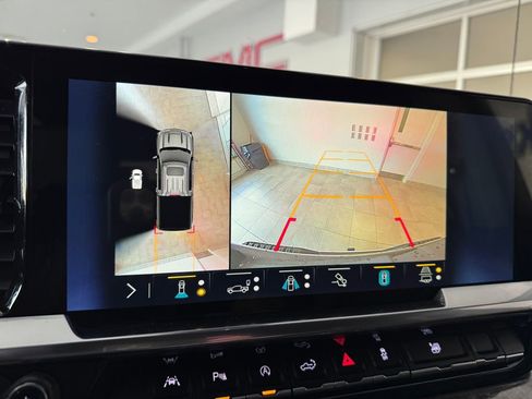 Certified 2023 Chevrolet Silverado 1500 LTZ image 22