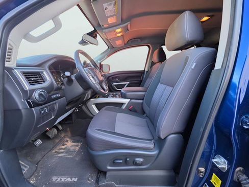 Used 2021 Nissan Titan SV w/ SV Convenience Package RWD image 13