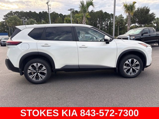 Used 2023 Nissan Rogue SV FWD image 4