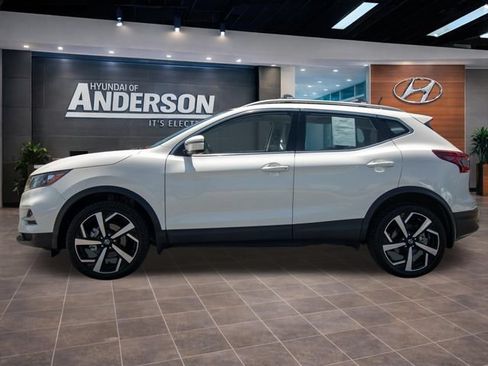 Used 2022 Nissan Rogue Sport SL FWD image 4