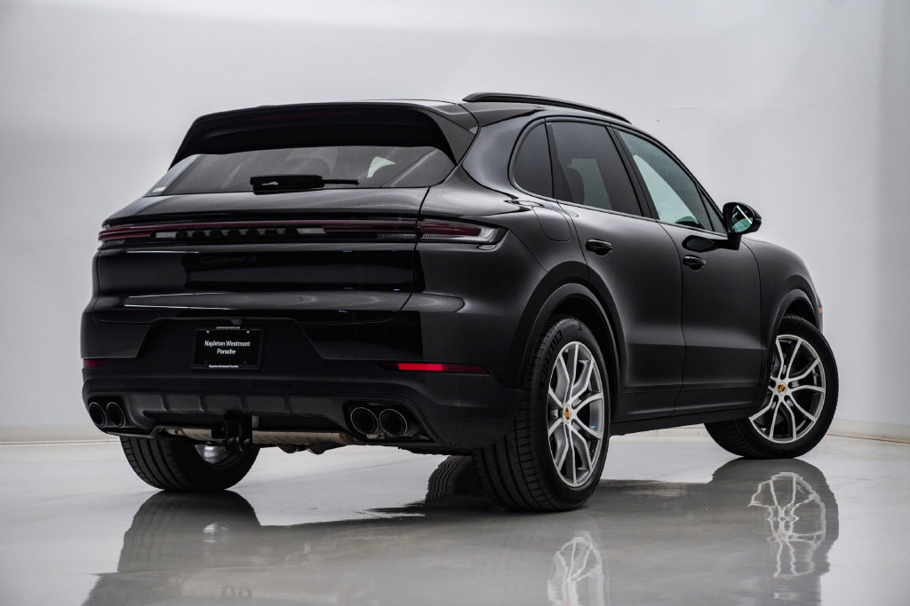 Certified 2024 Porsche Cayenne S AWD/4WD image 11