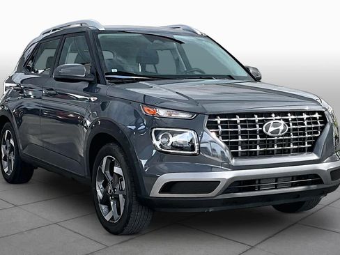Used 2025 Hyundai Venue SEL FWD image 3