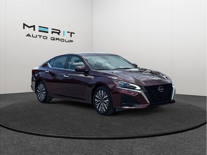 Used 2024 Nissan Altima 2.5 SV w/ SV Premium Package