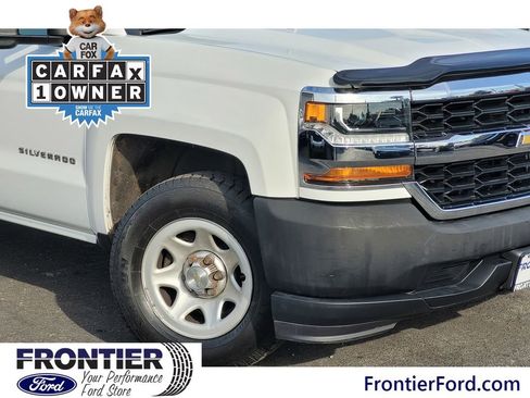 Used 2018 Chevrolet Silverado 1500 W/T w/ Trailering Package image 4