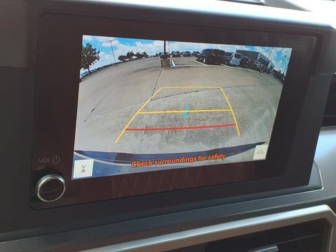 Used 2025 Toyota Tacoma SR5 AWD/4WD image 14