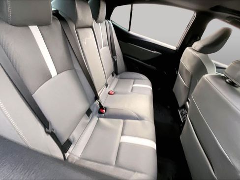 Used 2025 Toyota Camry SE w/ Convenience Package FWD image 19