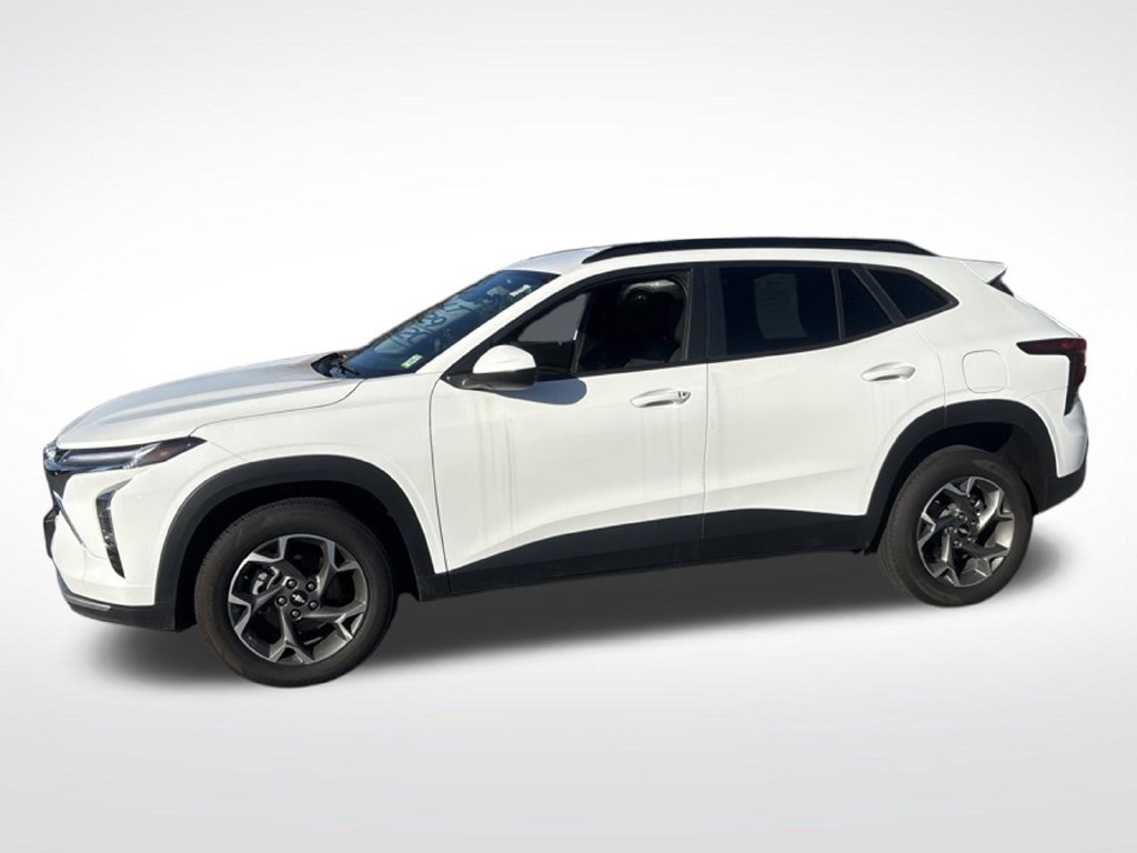 Used 2024 Chevrolet Trax LT FWD image 4