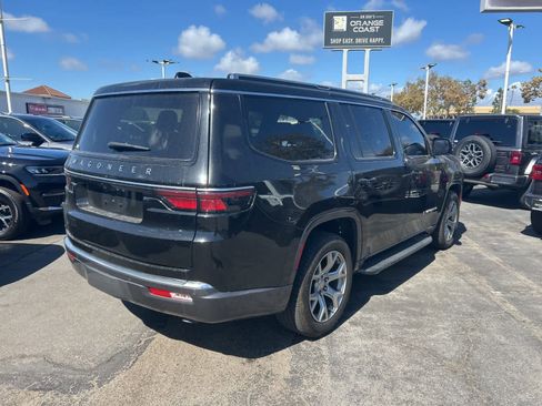 Used 2022 Jeep Wagoneer Series II image 30