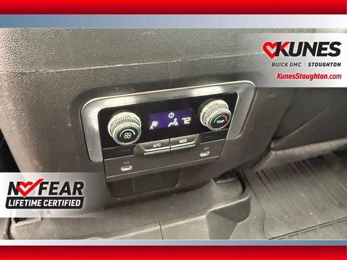 Used 2022 GMC Yukon SLT AWD/4WD image 41