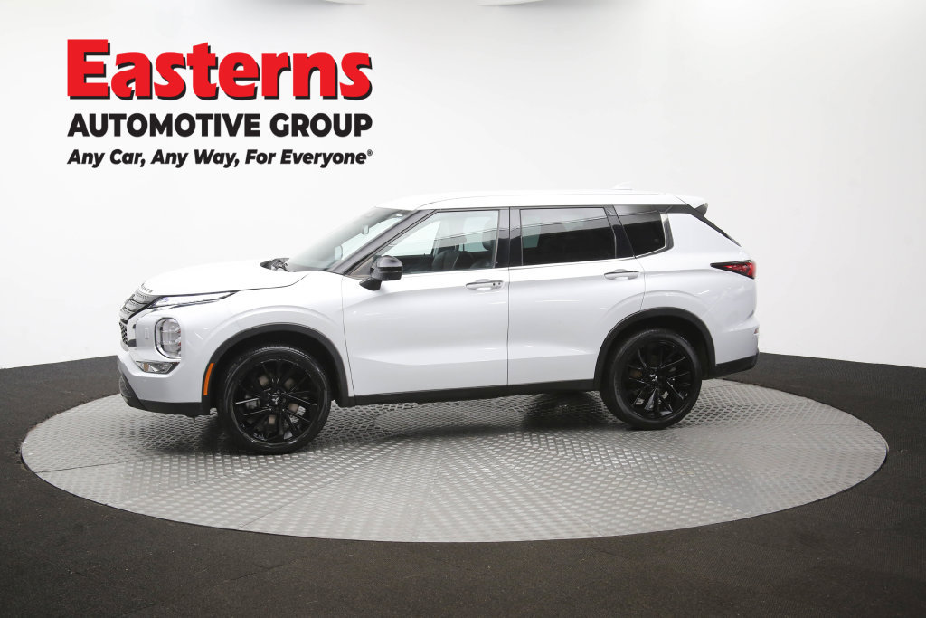 Used 2023 Mitsubishi Outlander SE Black Edition AWD/4WD image 60