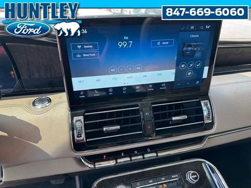 Used 2022 Lincoln Navigator Reserve image 29