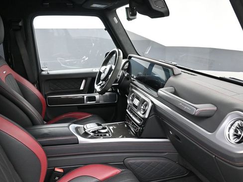 Used 2024 Mercedes-Benz G 63 AMG 4MATIC image 2