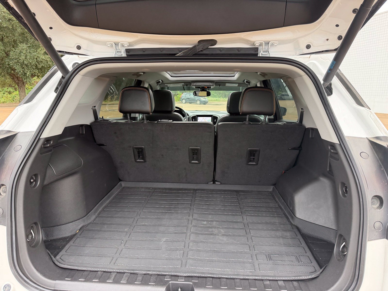 Used 2022 GMC Terrain AT4 w/ Infotainment Package II AWD/4WD image 16