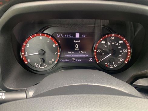 Used 2021 Nissan Titan PRO-4X w/ Pro-4x Convenience Package AWD/4WD image 26