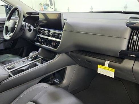 New 2026 Nissan Pathfinder SV image 25