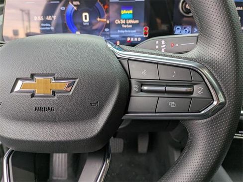 New 2026 Chevrolet Equinox EV LT image 15