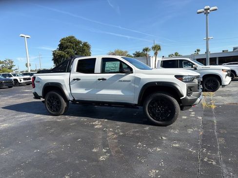 New 2026 Chevrolet Colorado Trail Boss AWD/4WD image 15