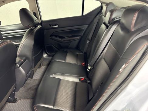 Used 2025 Nissan Altima 2.5 SR FWD image 16