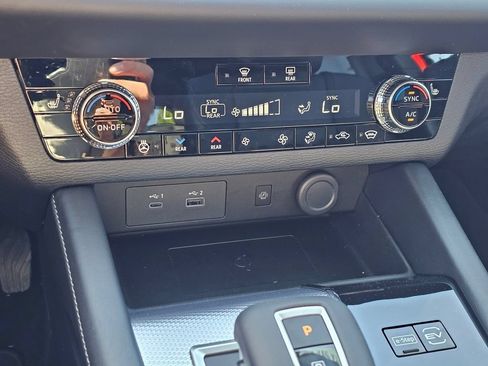 New 2026 Nissan Rogue Platinum AWD/4WD image 16