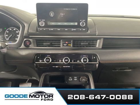 Used 2025 Honda Pilot Sport image 15