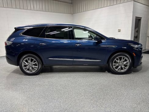 Used 2023 Buick Enclave Essence w/ Experience Buick Package AWD/4WD image 8