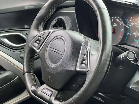 Used 2016 Chevrolet Camaro SS RWD image 17