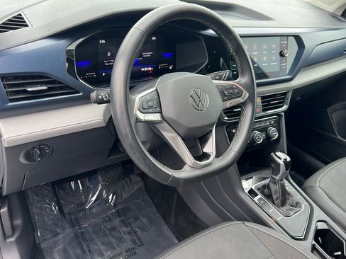 Used 2024 Volkswagen Taos SE FWD image 19