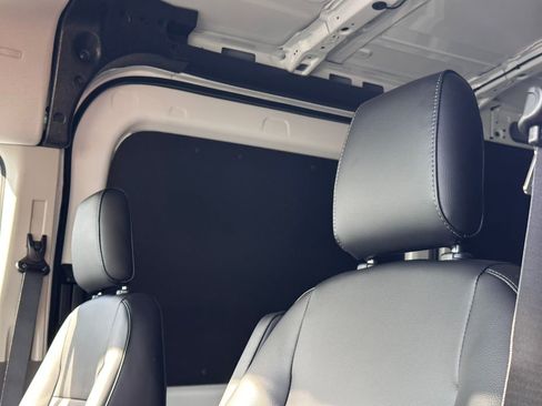 New 2026 Ford Transit 250 148 Medium Roof w/ Load Area Protection Package RWD image 15