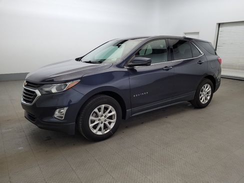 Used 2019 Chevrolet Equinox LT FWD image 2