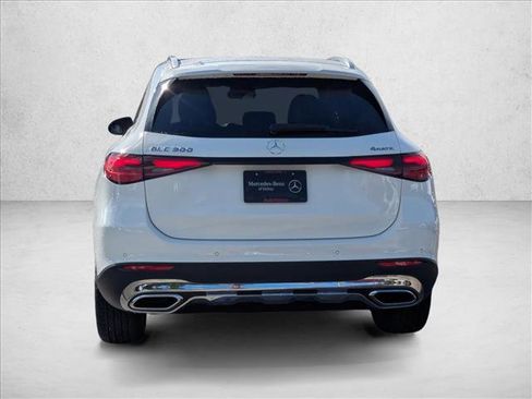 New 2026 Mercedes-Benz GLC 300 4MATIC image 7
