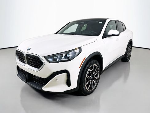 New 2026 BMW X2 xDrive28i w/ Technology Package AWD/4WD image 1
