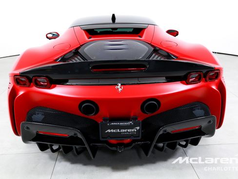 Used 2022 Ferrari SF90 Stradale image 6