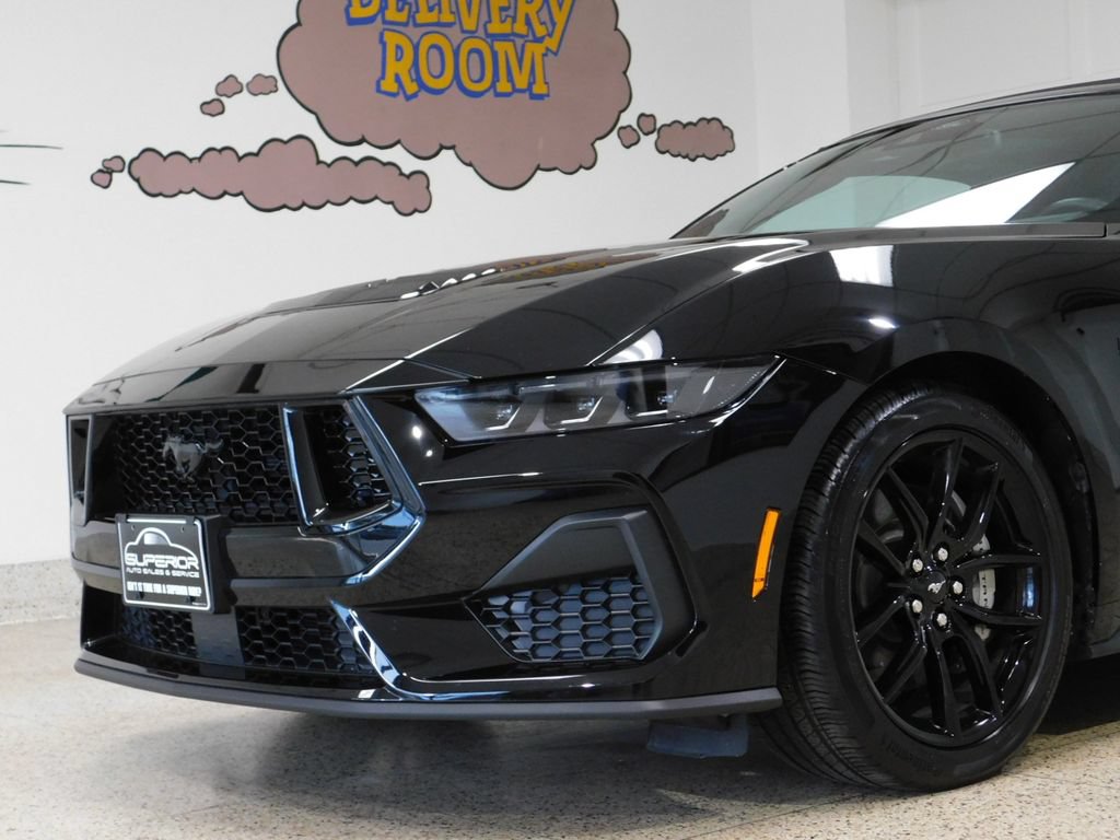 Used 2025 Ford Mustang GT Premium RWD image 24
