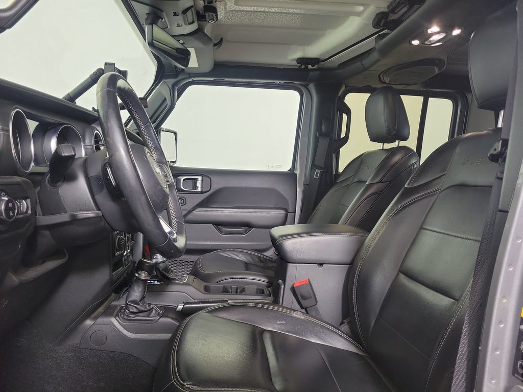 Used 2020 Jeep Gladiator Overland AWD/4WD image 12