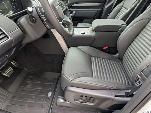 New 2026 Land Rover Discovery Limited Edition AWD/4WD image 24