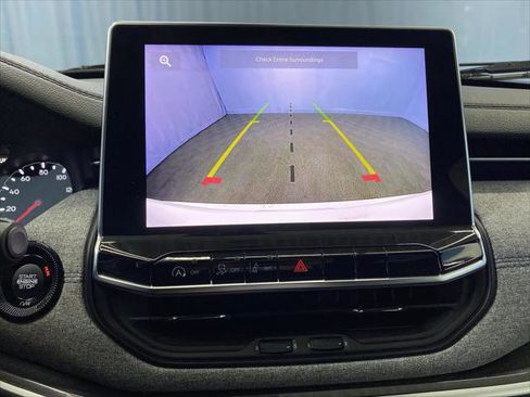 Certified 2024 Jeep Compass Latitude image 17