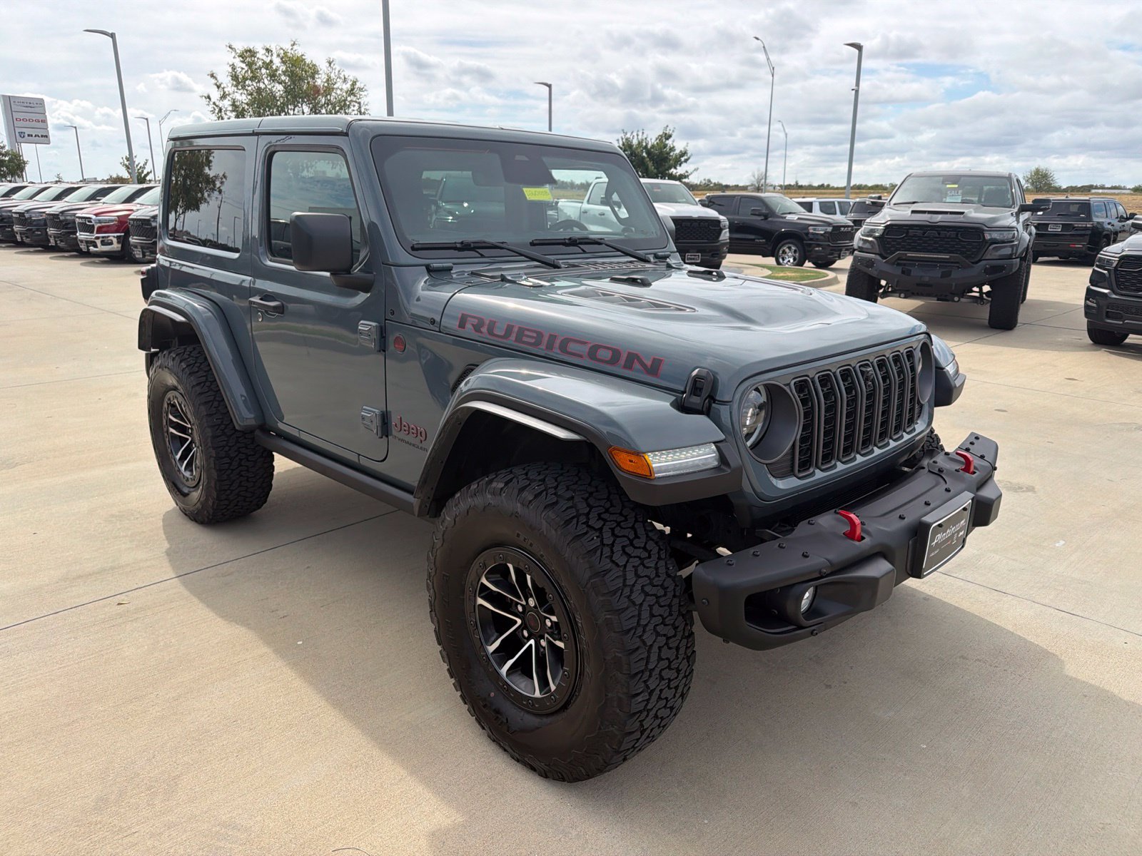 Used 2025 Jeep Wrangler Rubicon AWD/4WD image 7