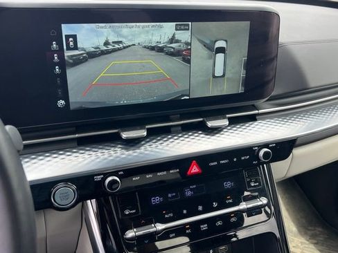 Used 2024 Kia Carnival SX Prestige FWD image 24